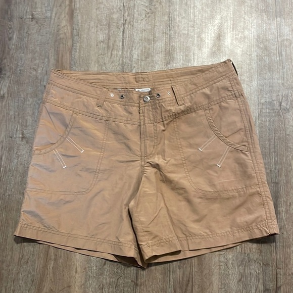 COLUMBIA LIGHTWEIGHT KHAKI SHORTS (M) - Picture 1 of 7